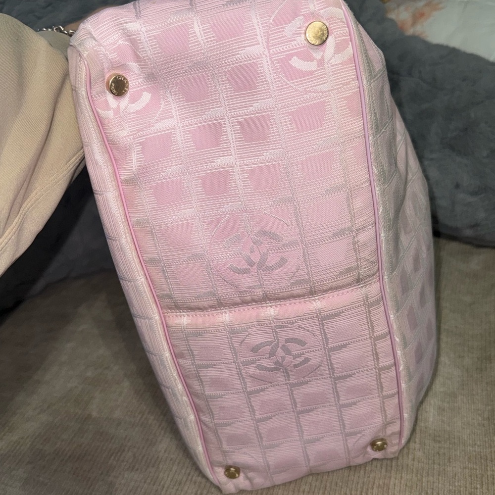 👑 Chanel New Travel Line MM Tote Bag - Picture 9 of 13